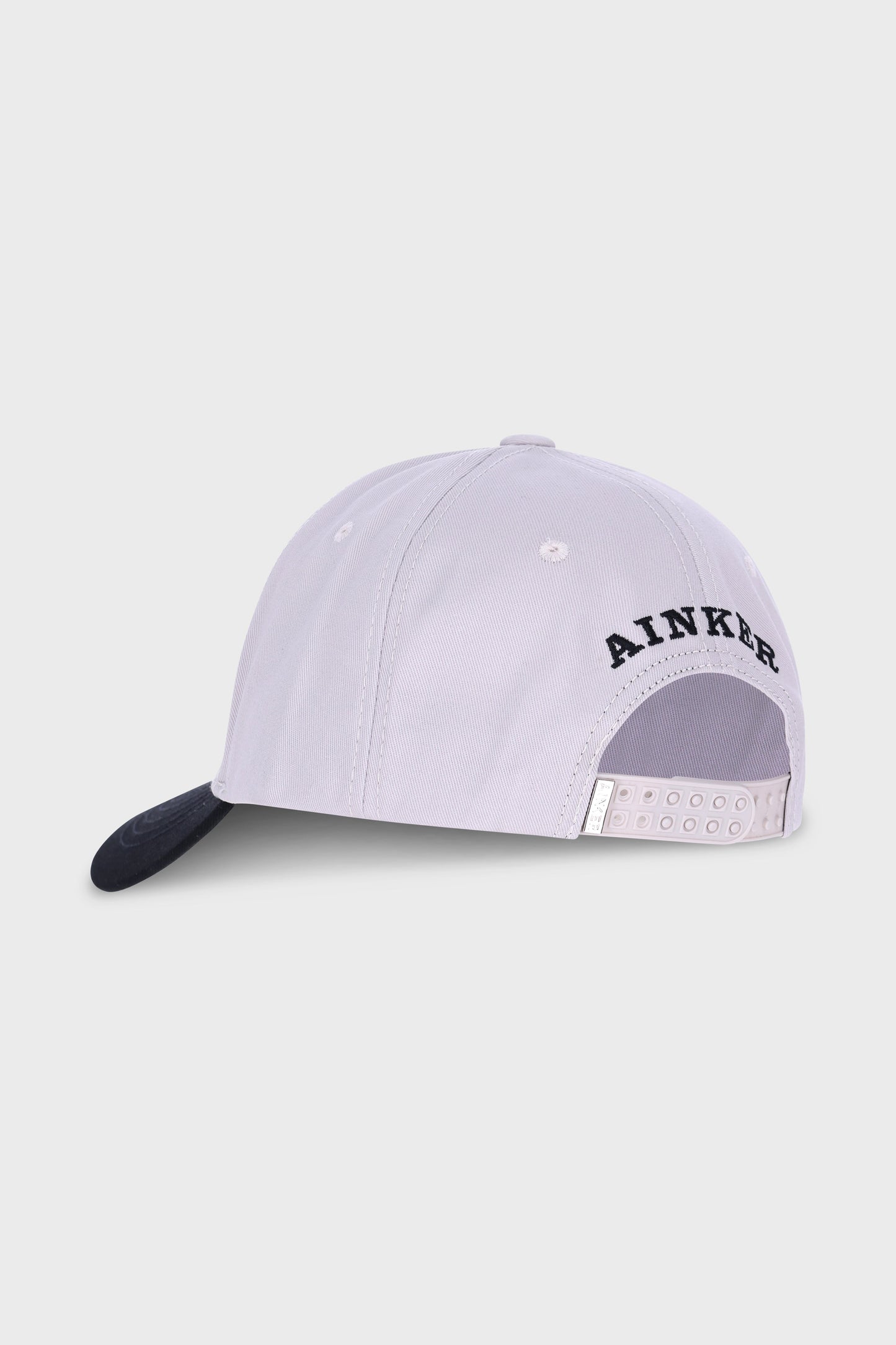 670 White Hat