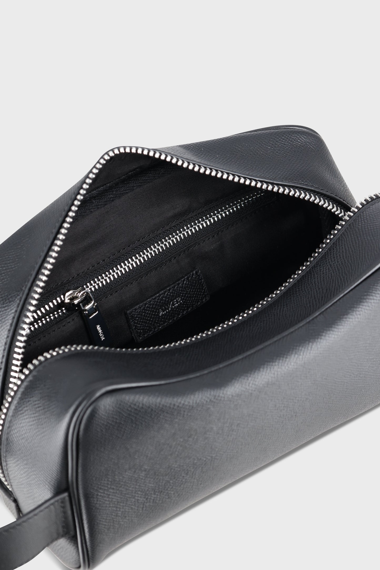 Black 866 Studio Pouch Bag