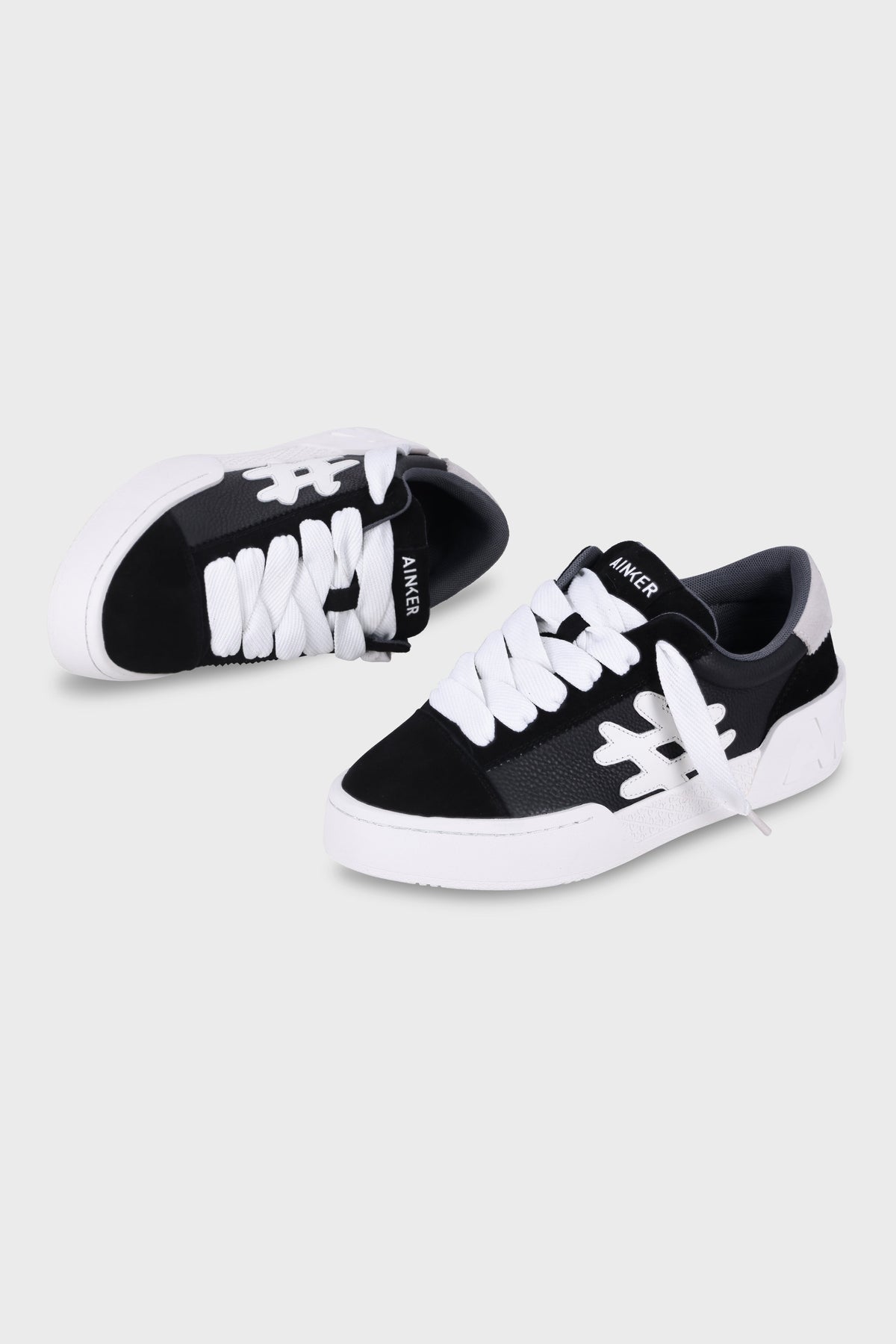 Skate Line Leather Black