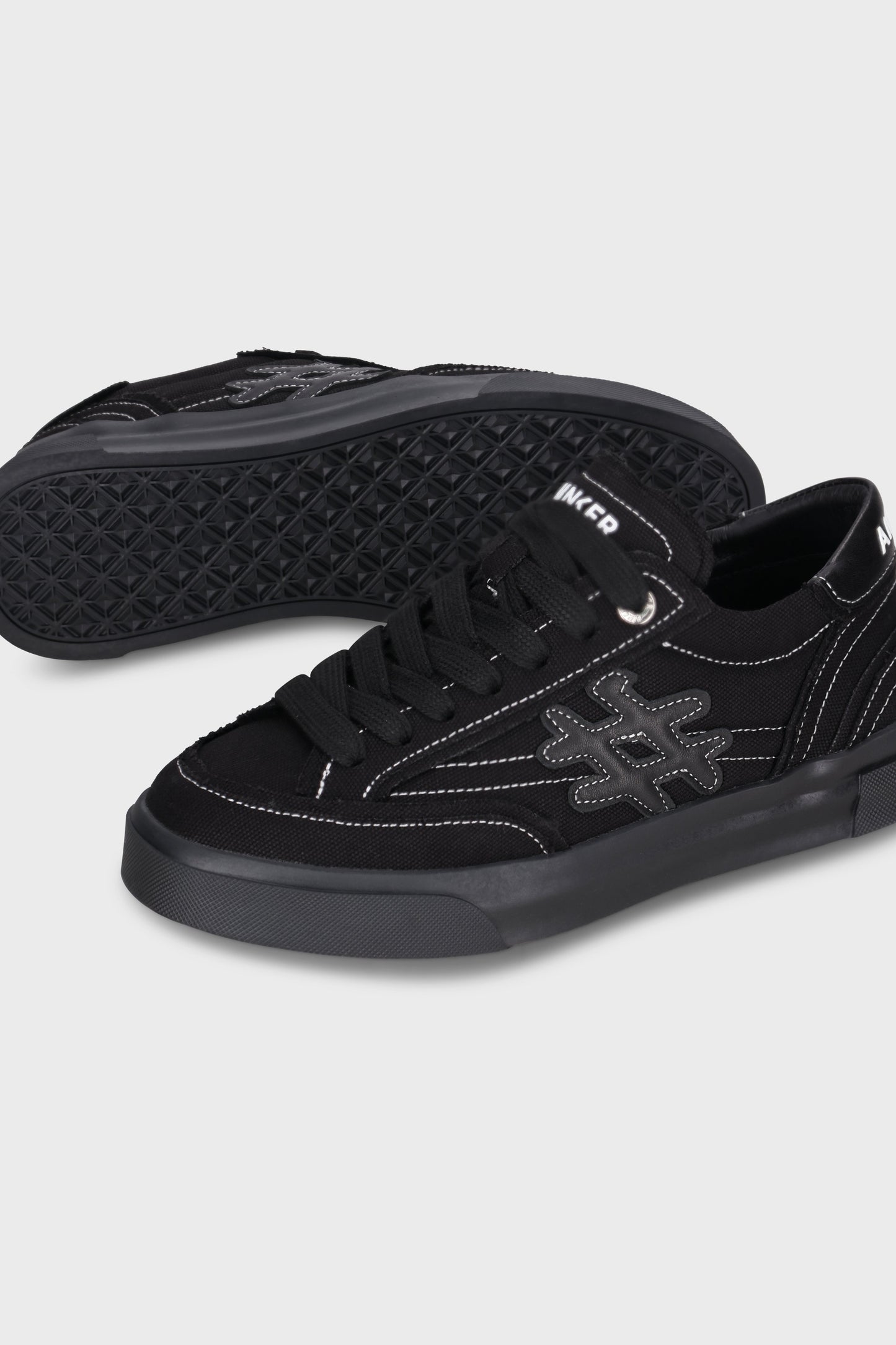 Super Star Canvas Black