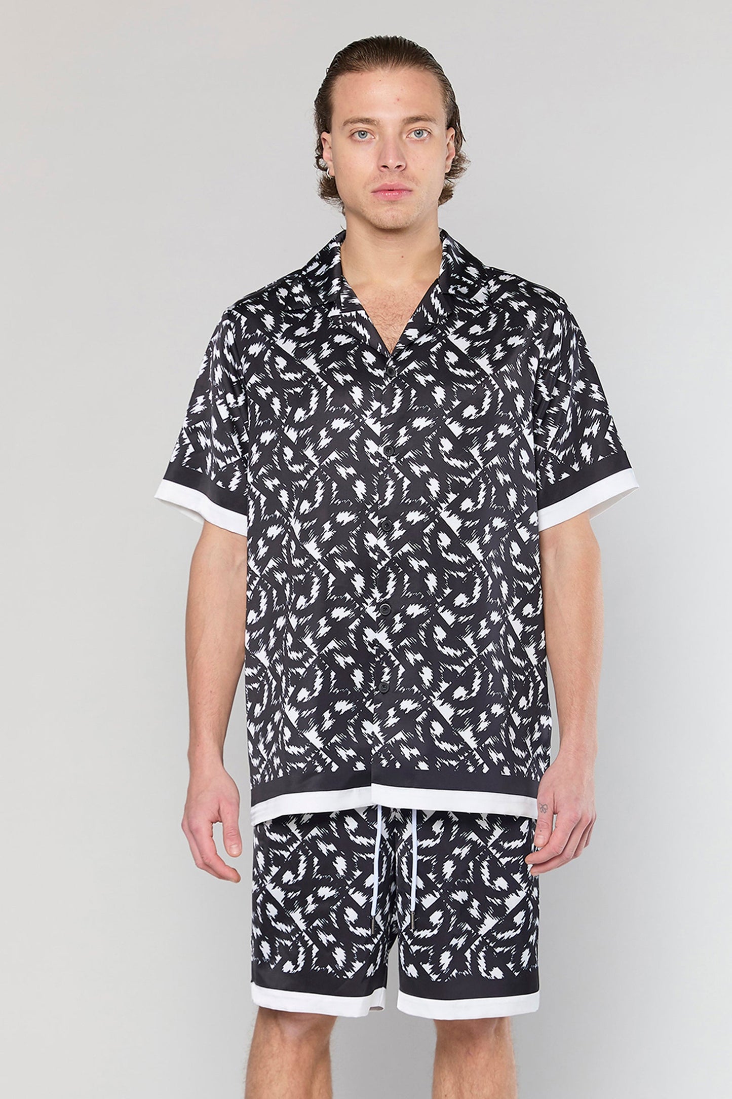 Satin 839 Black Short