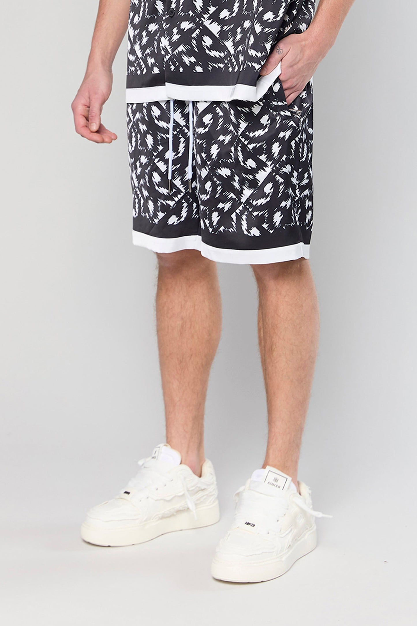 Satin 839 Black Short