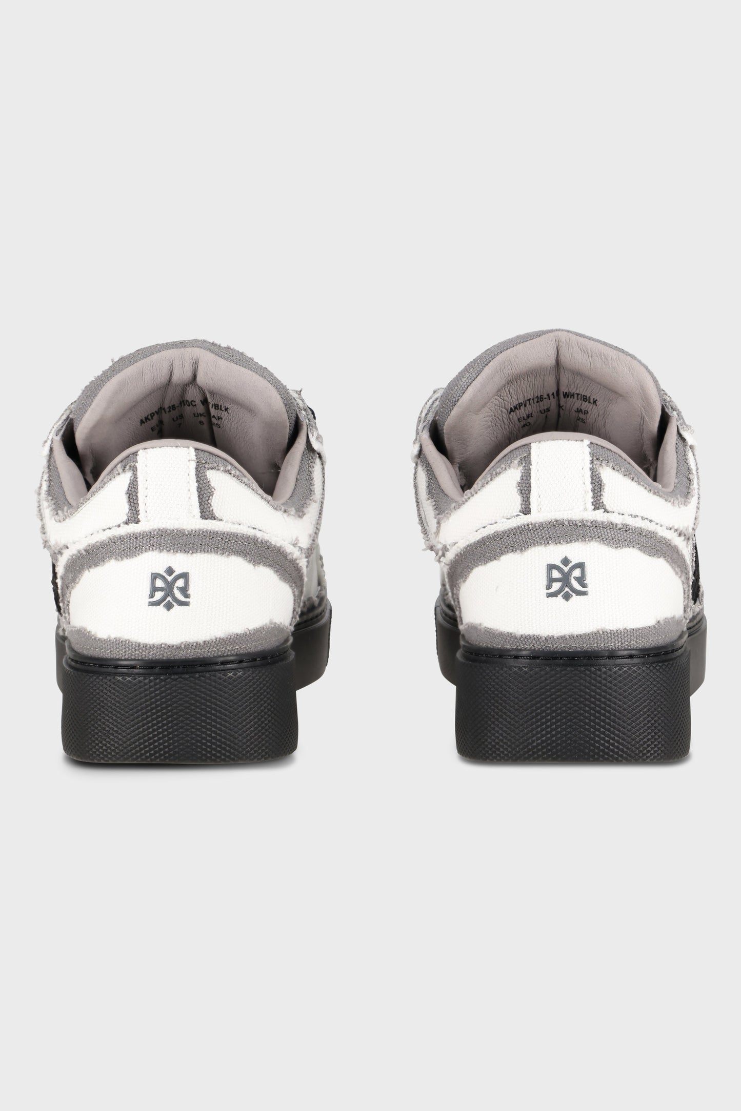 Pivot White/Black Canvas