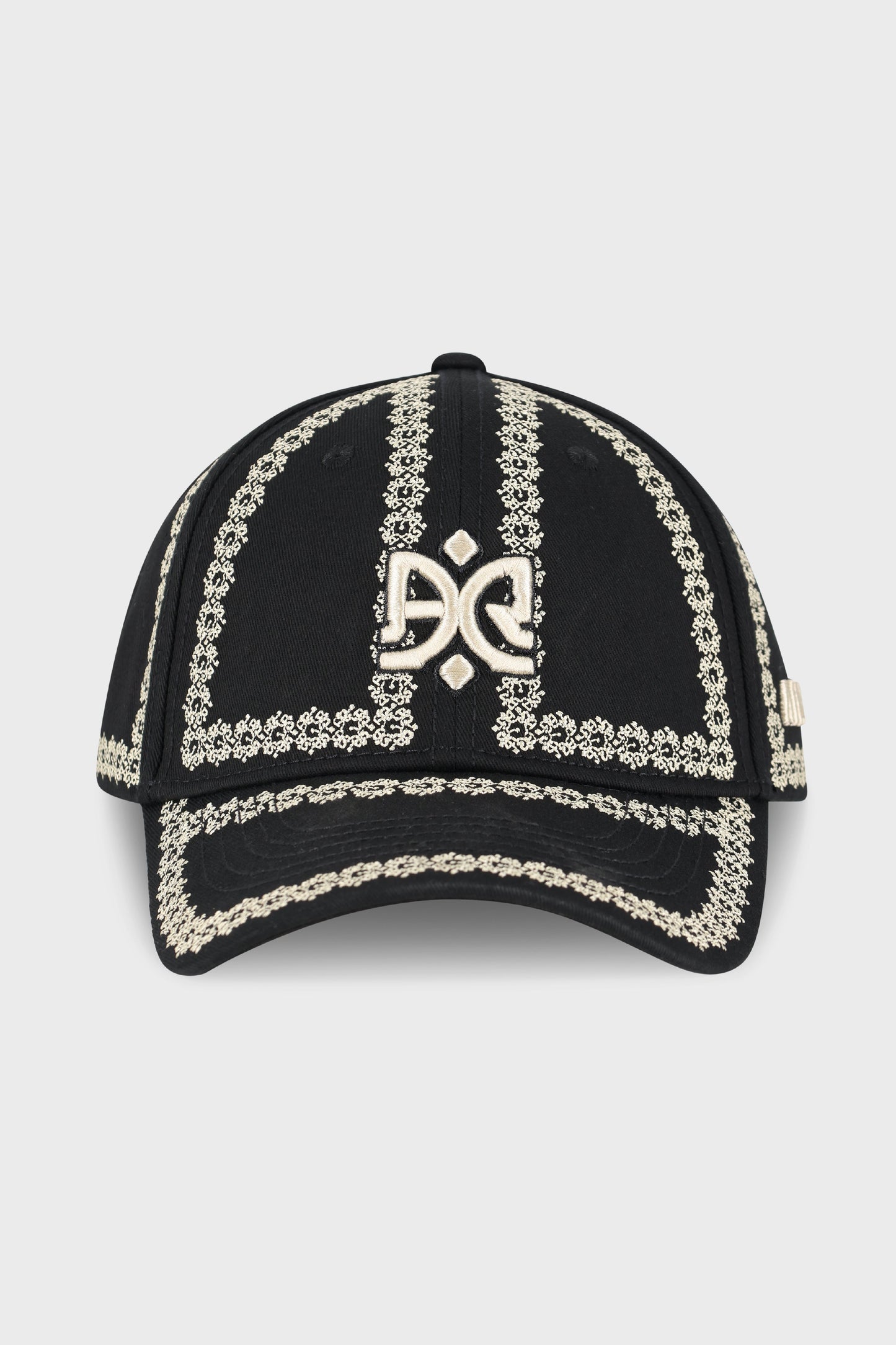 685 Black/Off-White Hat