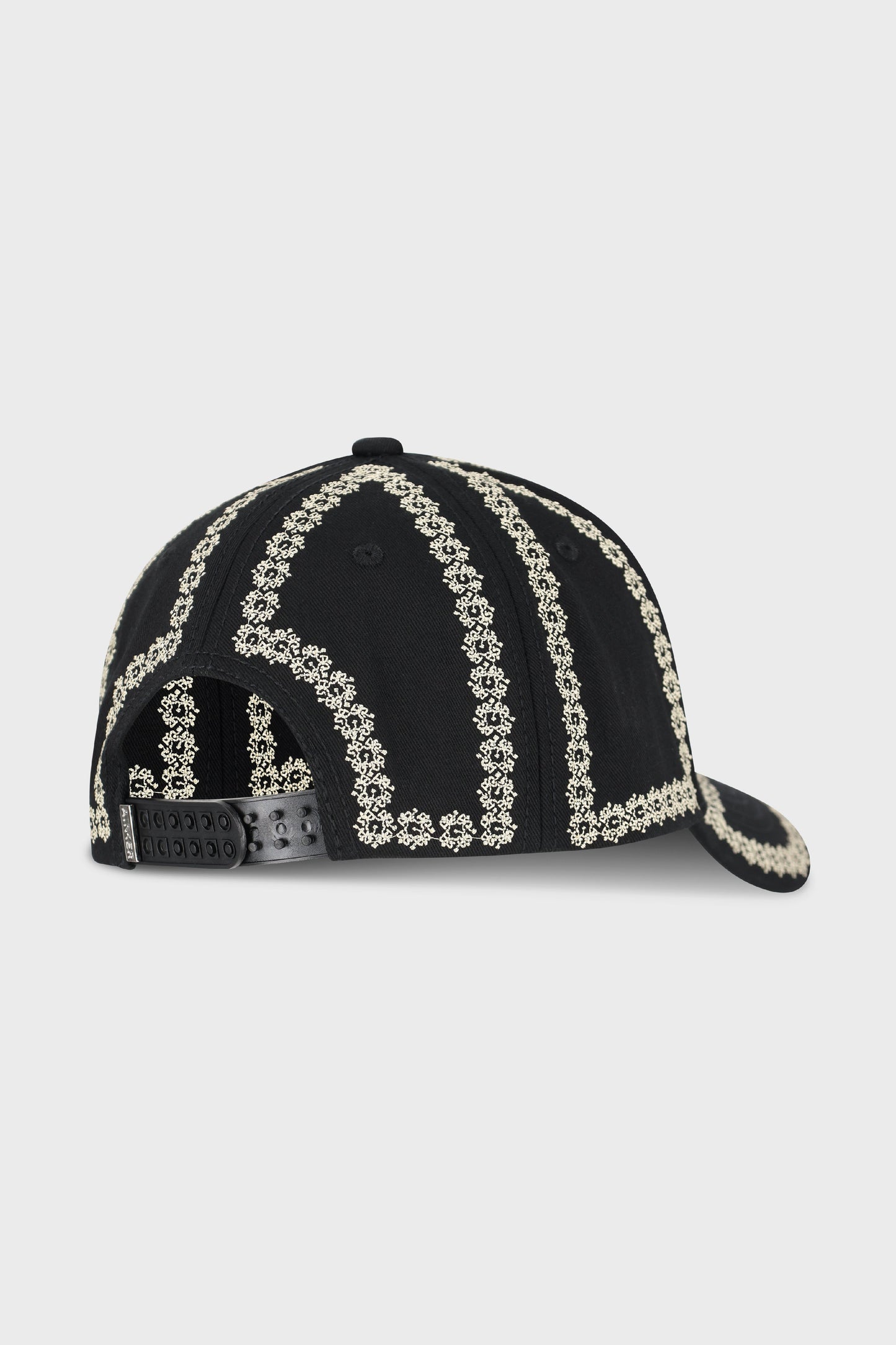 685 Black/Off-White Hat