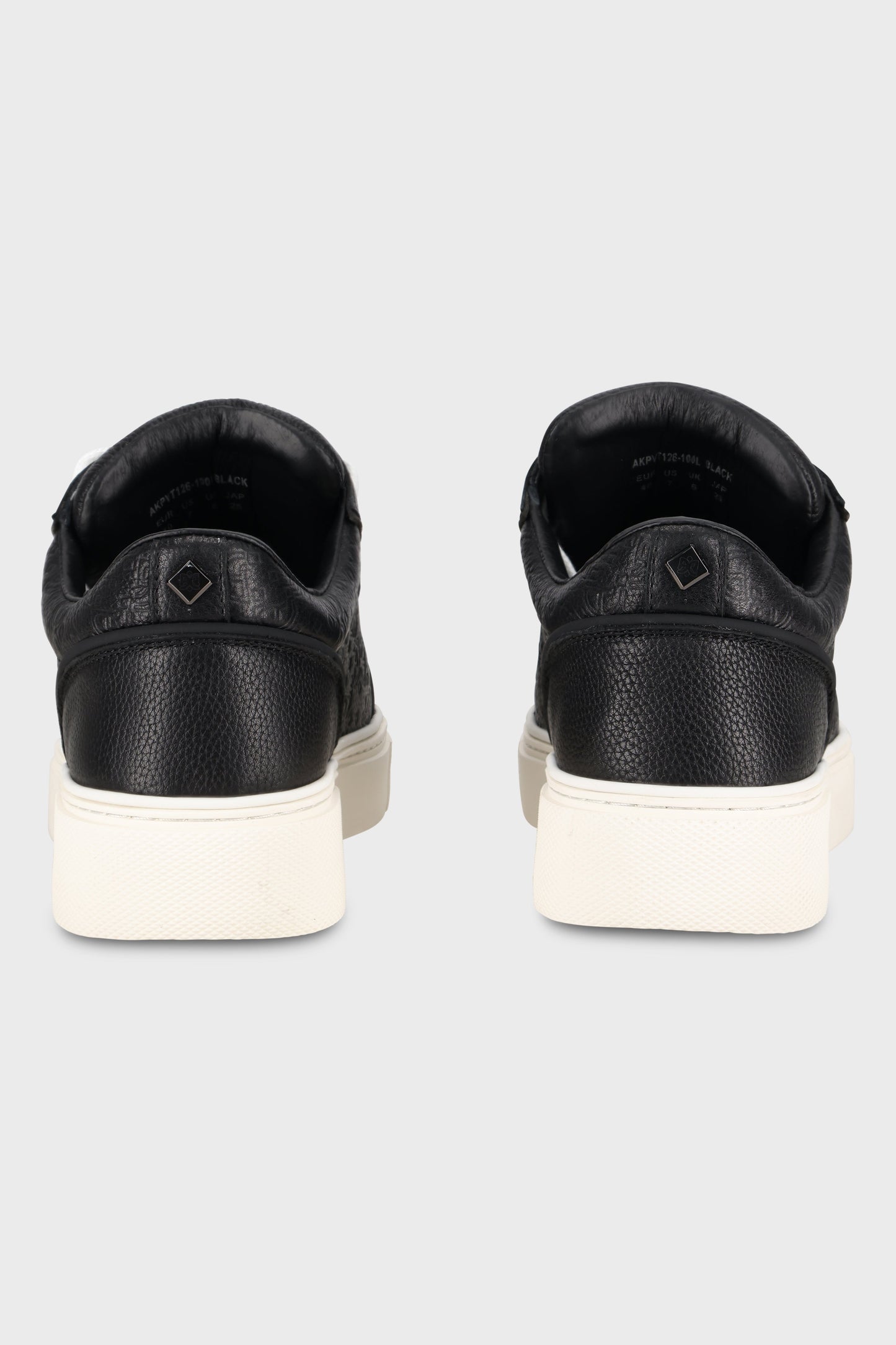 Pivot White/Black Leather