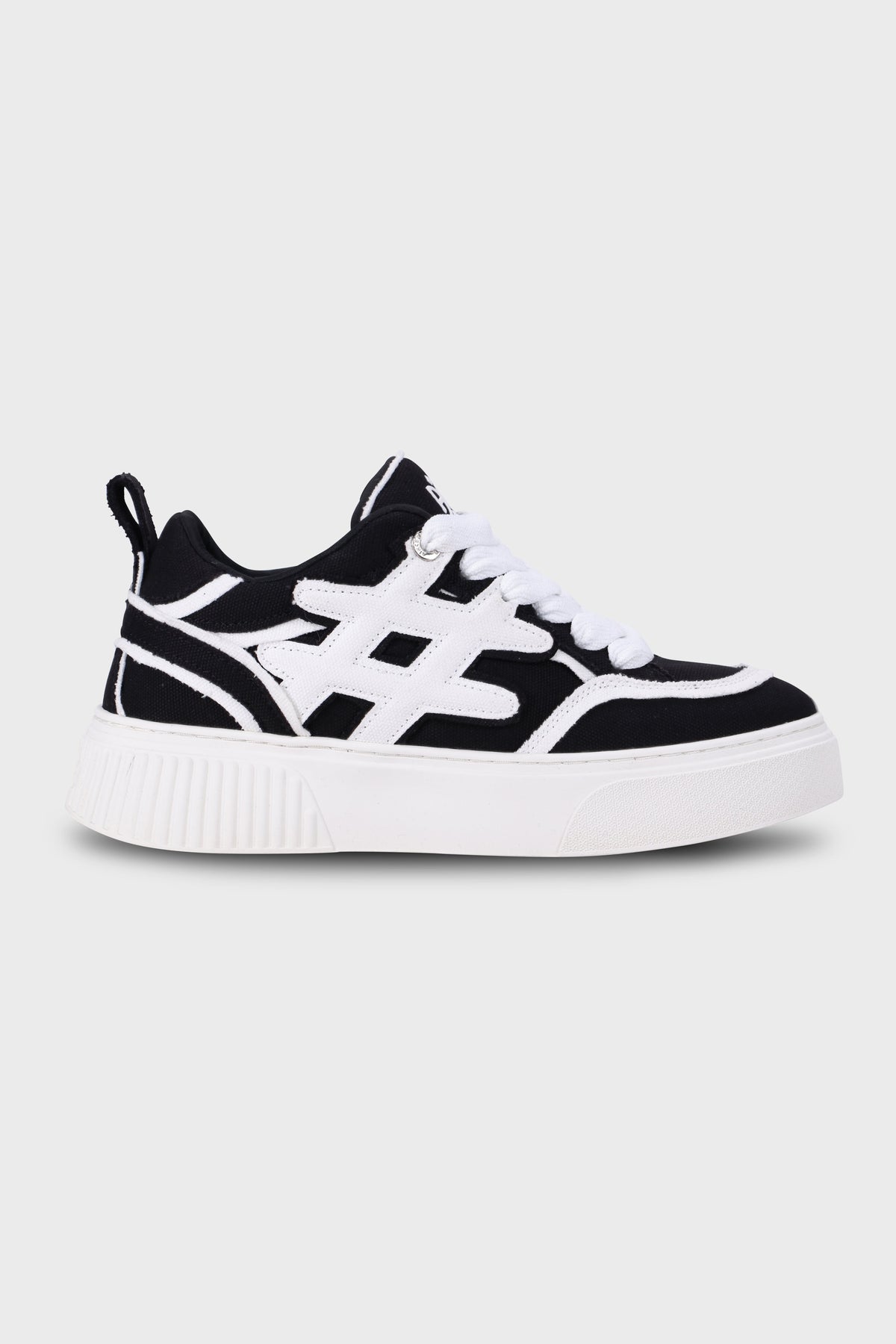 Star Line Canvas Black/White