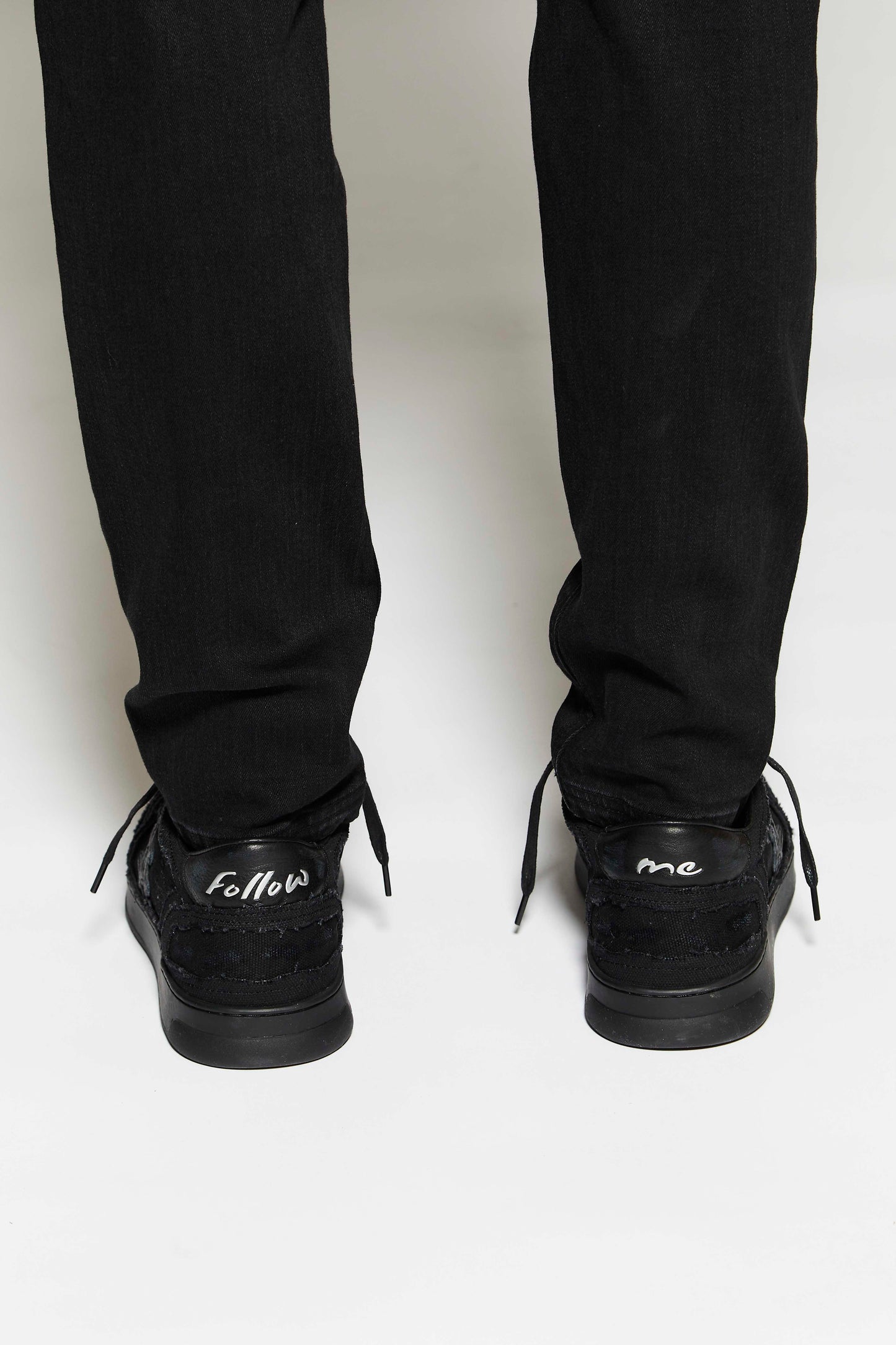 Lay Up Canvas Black